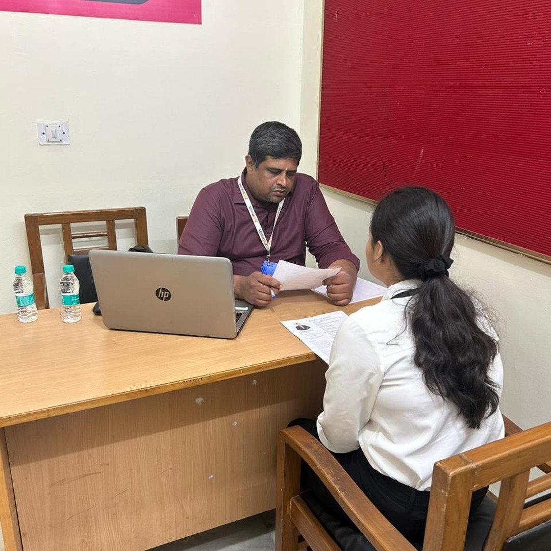 Students attending Zestminds college hiring and interview session