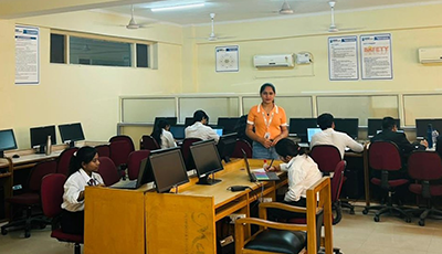 Zestminds team interacting with CGC Landran students during April 2024 placement drive