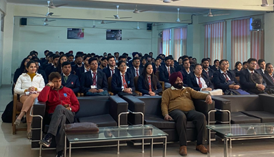 Zestminds campus hiring interaction with students at CGC Landran in 2025