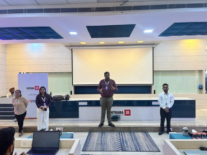 Zestminds Technologies team interacting with students during campus placement visit