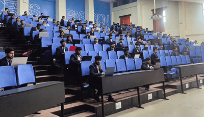 Zestminds Technologies team interacting with LPU students about internship and industrial training