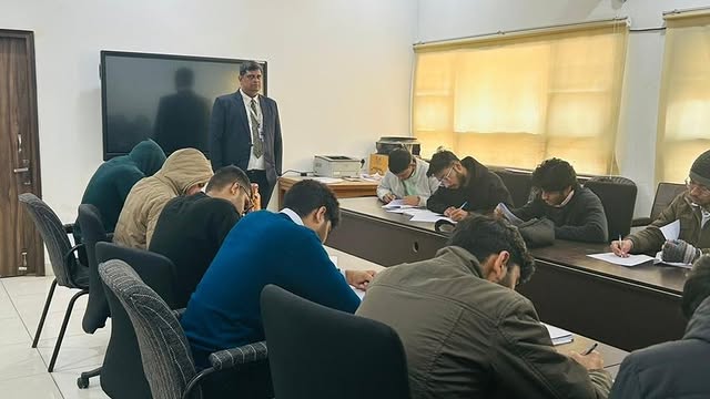 Zestminds team guiding PEC students on practical skills and placement readiness