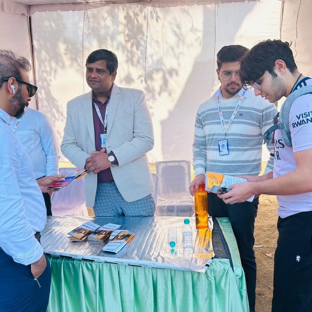 Thapar students discussing internship opportunities with Zestminds team